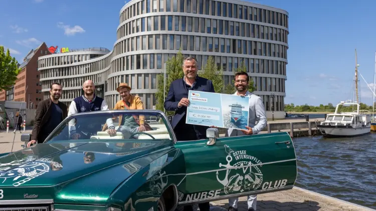 AIDA spendet 5000 Euro an die Nurse Club Stiftung