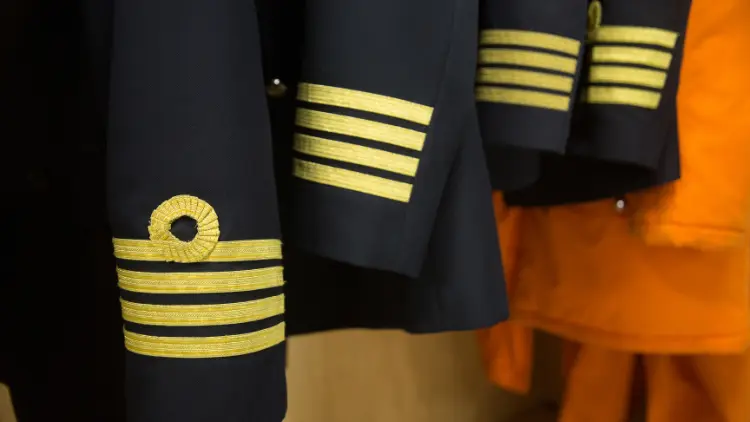 Gehälter auf Kreuzfahrtschiffen – Das verdienen Crew & Co
